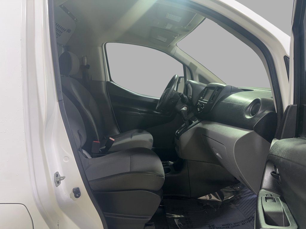 Used 2020 Nissan NV200 S image 11