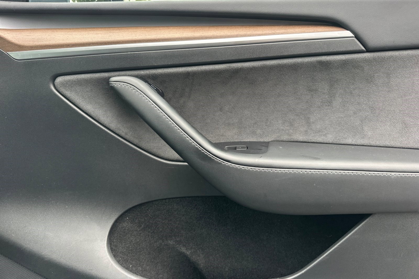 Used 2022 Tesla Model Y Performance image 22