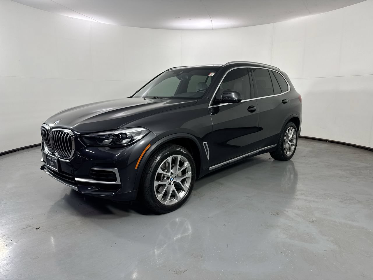 Used 2023 BMW X5 xDrive40i w/ Premium Package AWD/4WD image 4