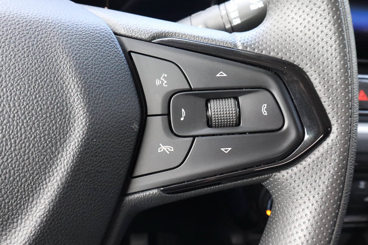 Used 2025 Chevrolet TrailBlazer LT FWD image 26