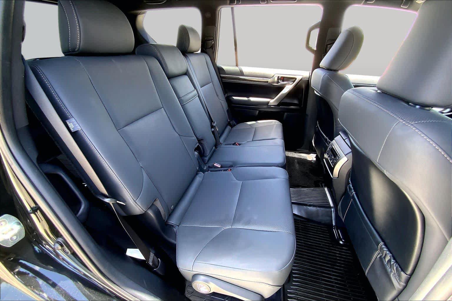 Used 2023 Lexus GX 460 Premium w/ Premium Package AWD/4WD image 19