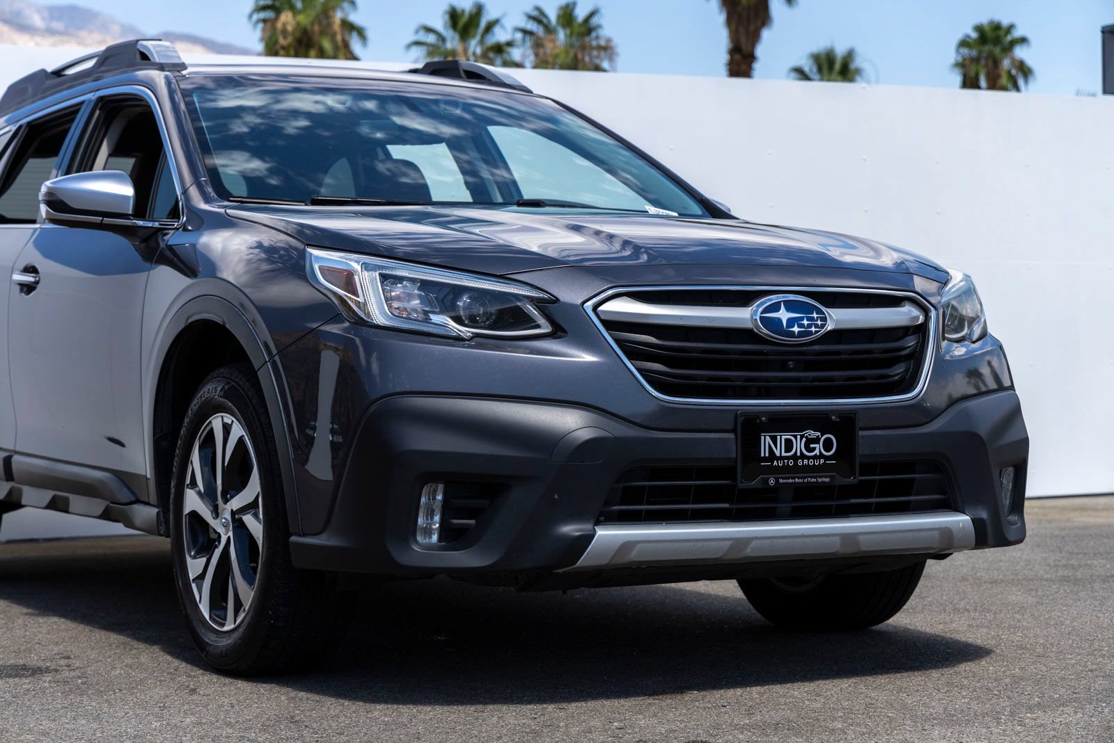 Used 2020 Subaru Outback Touring w/ Tech Package 2 AWD/4WD image 3