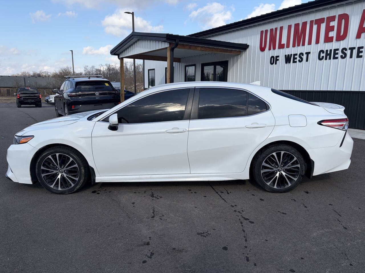 Used 2020 Toyota Camry SE FWD image 12