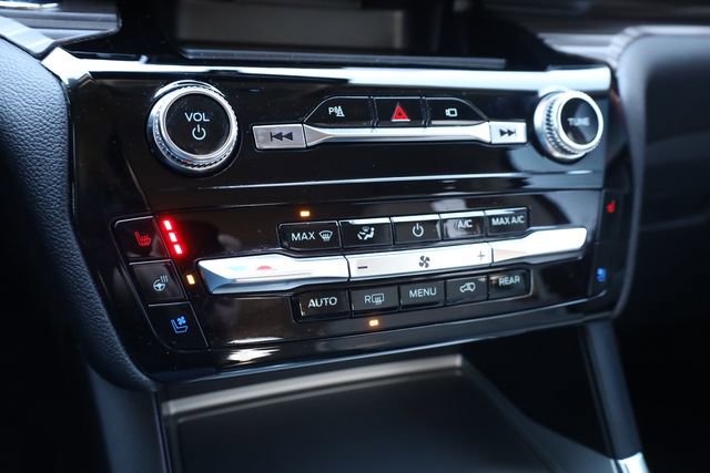 Used 2022 Ford Explorer Limited image 23