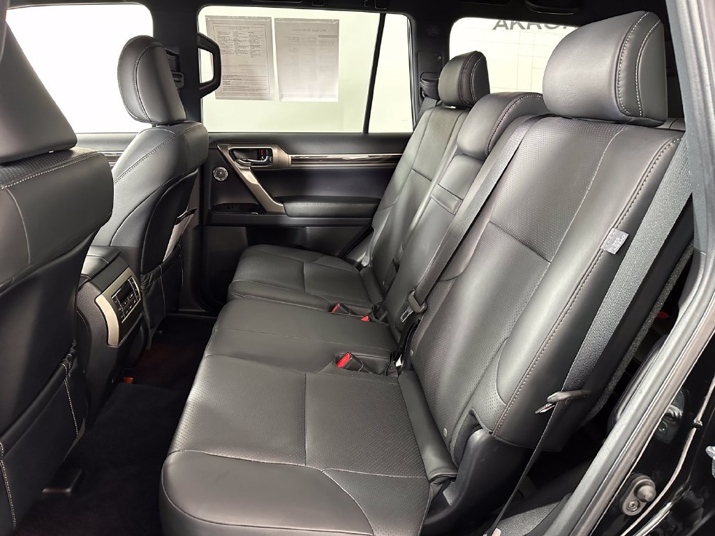 Used 2021 Lexus GX 460 Luxury w/ Accessory Package AWD/4WD image 19