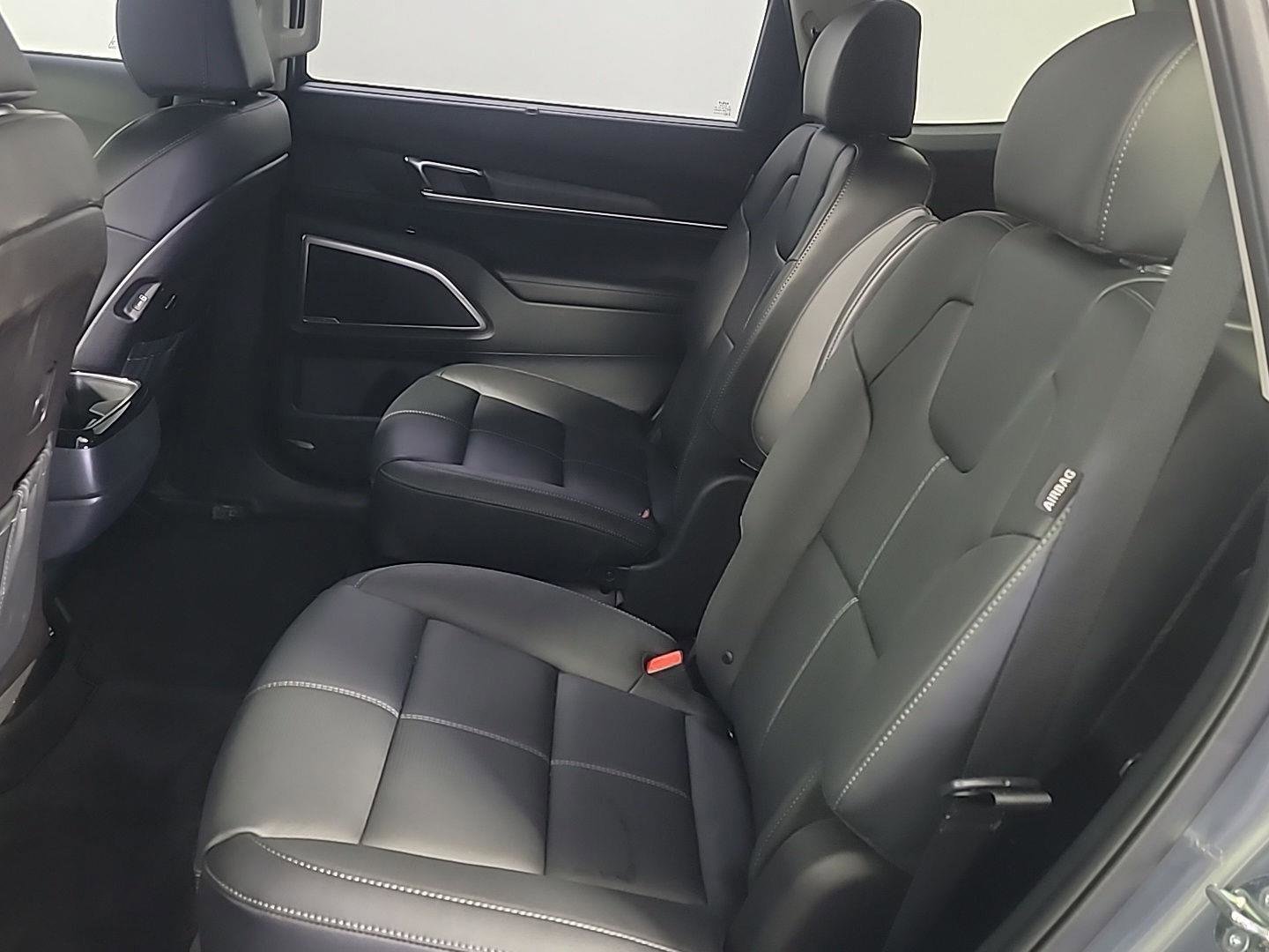 Used 2025 Kia Telluride EX w/ EX Captain's Chair Package AWD/4WD image 19