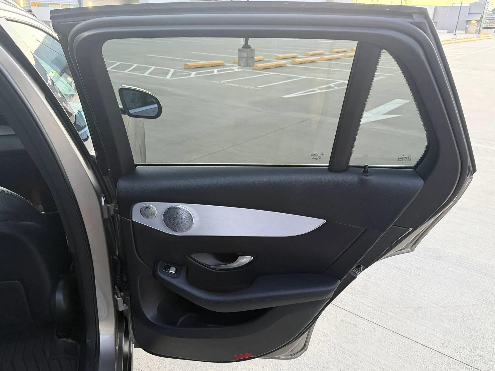 Used 2019 Mercedes-Benz GLC 300 4MATIC image 30
