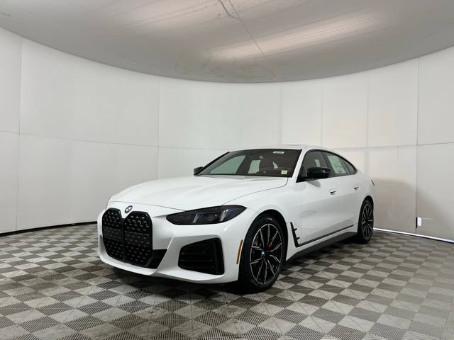 New 2026 BMW 430i xDrive w/ M Sport Package AWD/4WD image 3