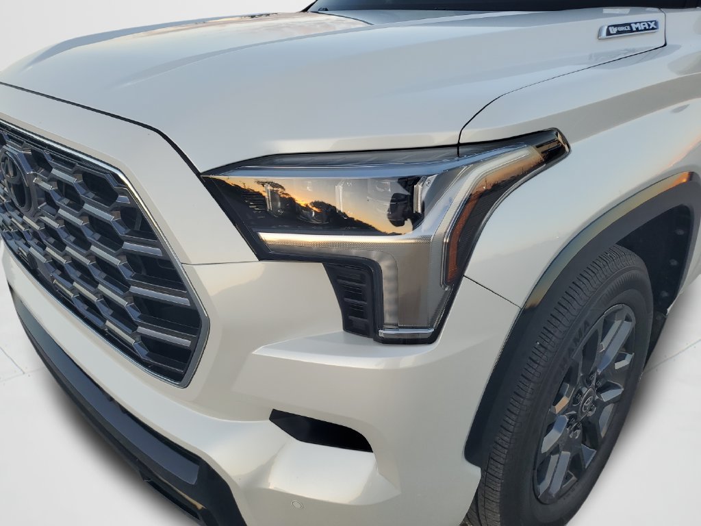 Used 2026 Toyota Sequoia Platinum w/ Tow Technology Package AWD/4WD image 9