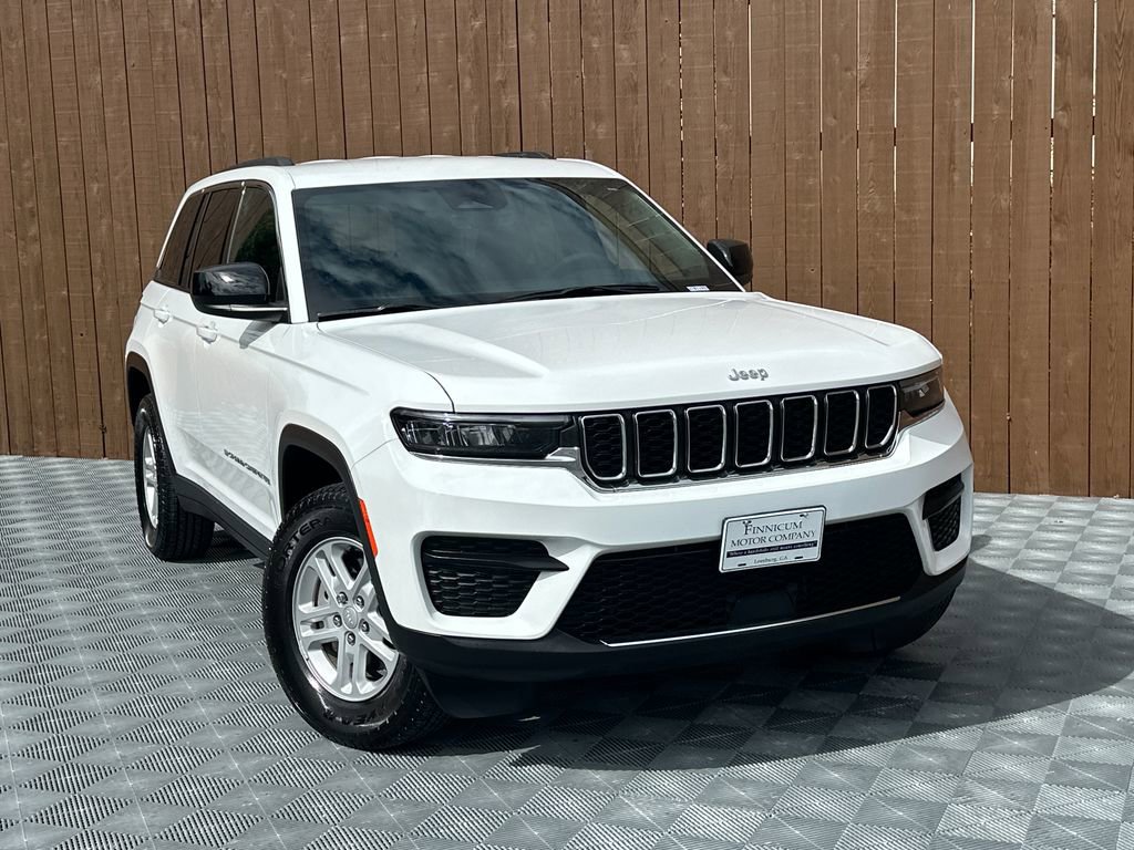 Used 2025 Jeep Grand Cherokee Laredo w/ Trailer Tow Package image 13