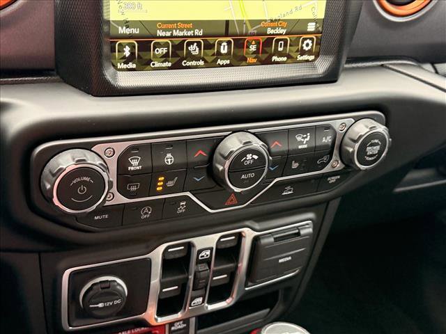 Used 2022 Jeep Gladiator Mojave w/ Cold Weather Group image 20