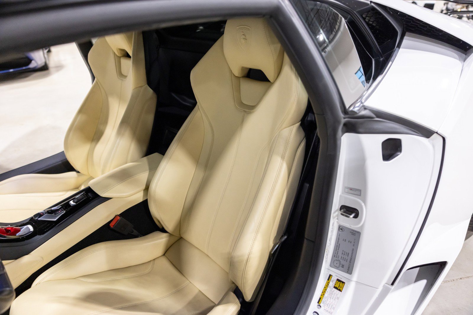 Used 2016 Lamborghini Huracan LP 610-4 image 32