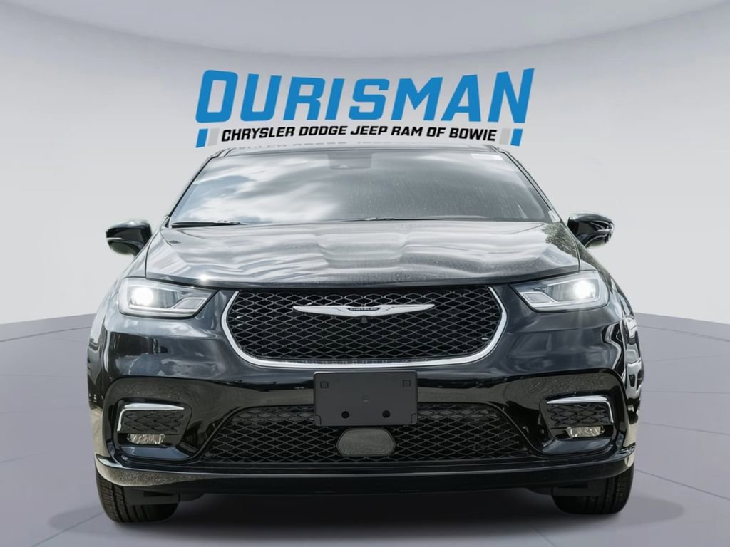 New 2025 Chrysler Pacifica Select FWD image 2