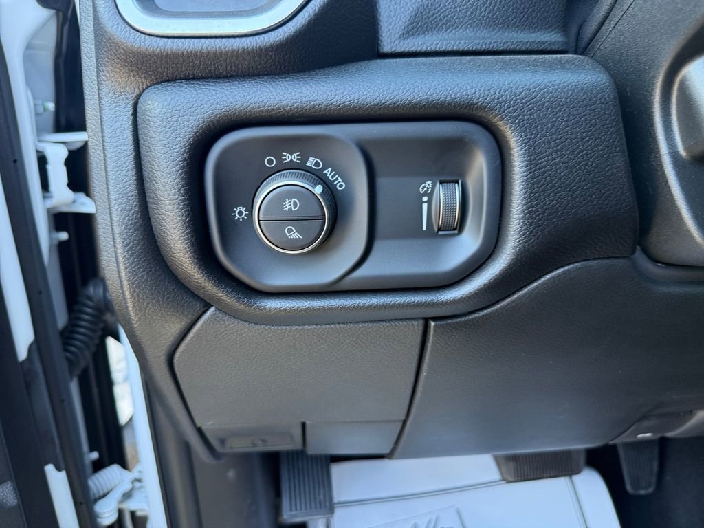 New 2026 RAM 2500 Big Horn AWD/4WD image 16