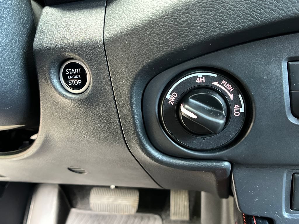 Used 2023 Nissan Frontier PRO-4X w/ Technology Package AWD/4WD image 29