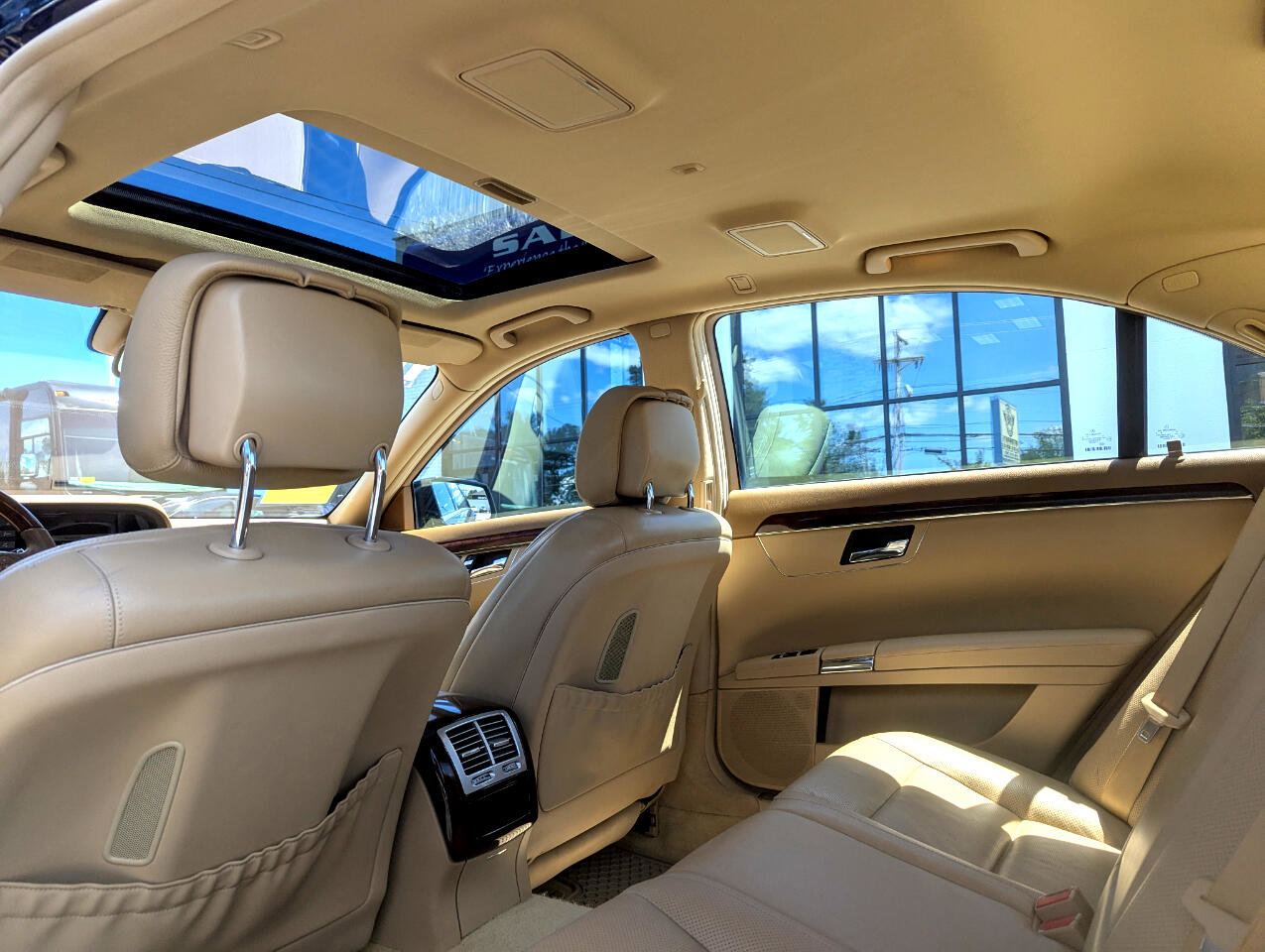 Used 2010 Mercedes-Benz S 550 4MATIC image 42