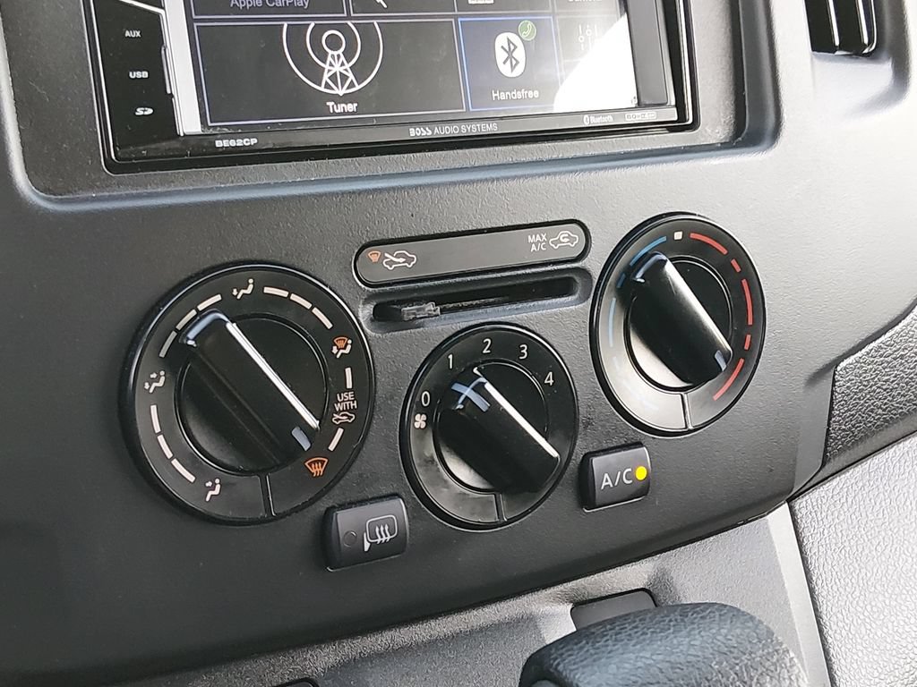 Used 2017 Chevrolet City Express LT FWD image 19