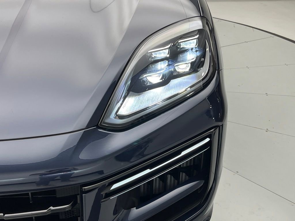Used 2024 Porsche Cayenne Turbo image 44