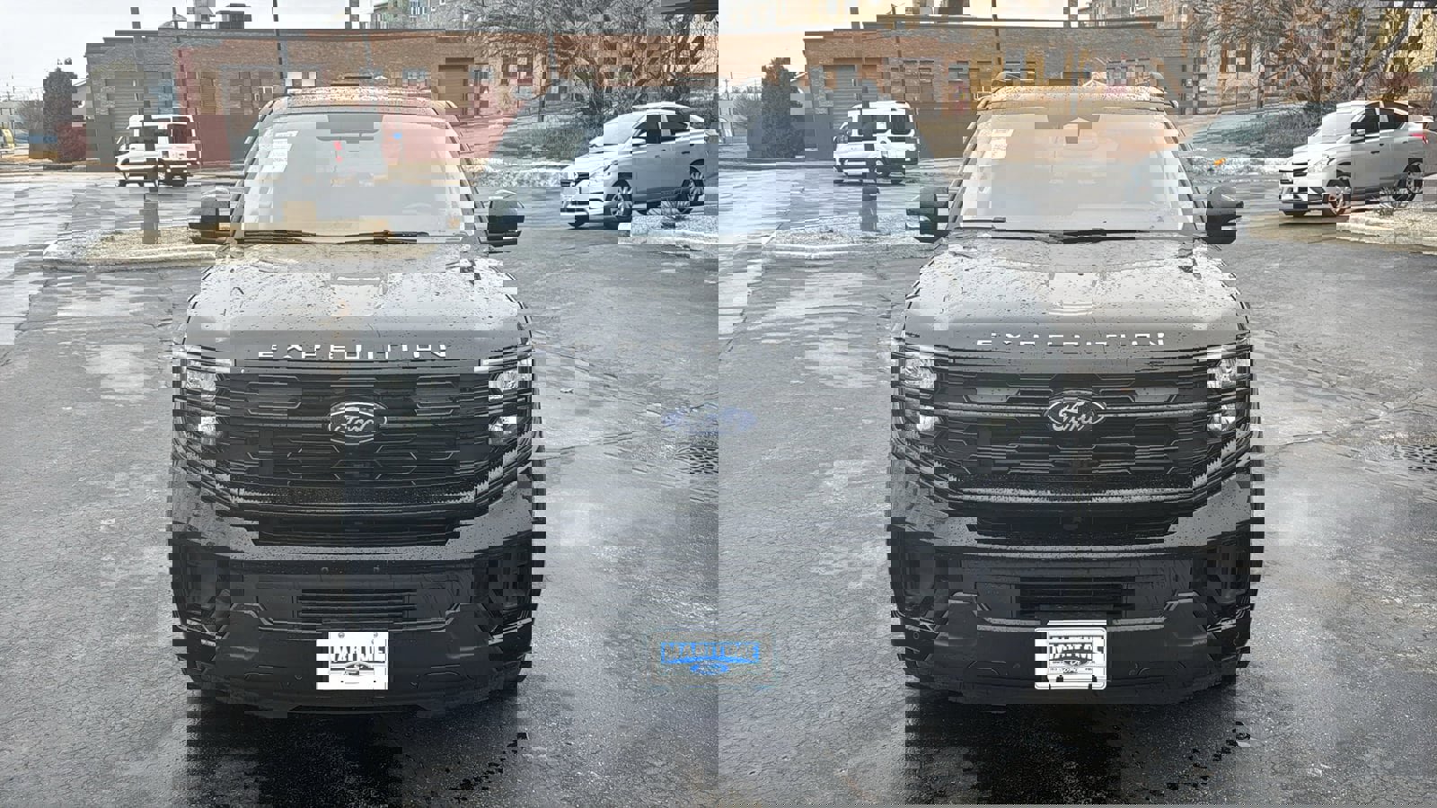 Used 2025 Ford Expedition Active image 3