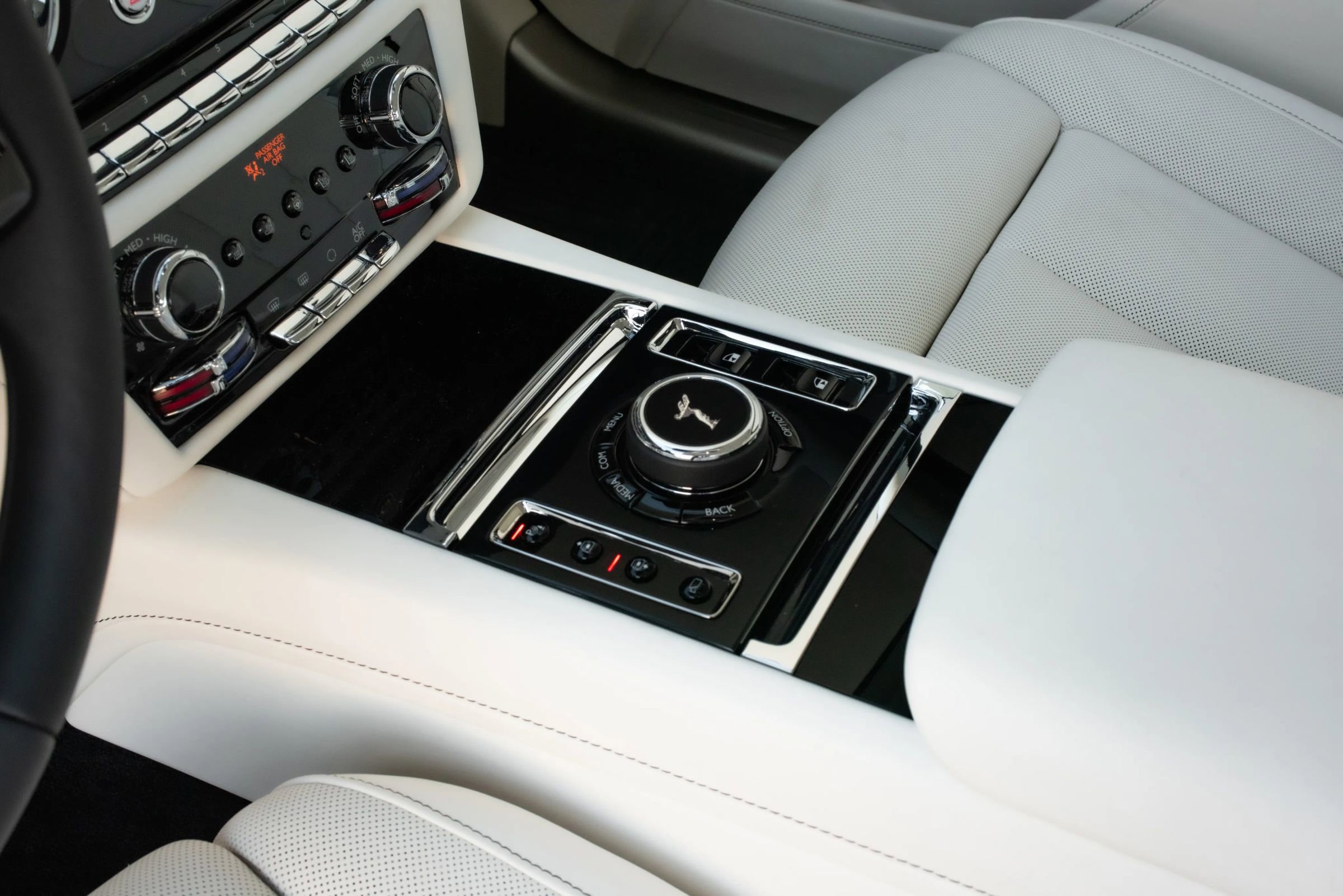 Used 2024 Rolls-Royce Ghost image 13