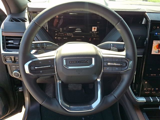 Used 2025 GMC Yukon XL Denali image 15