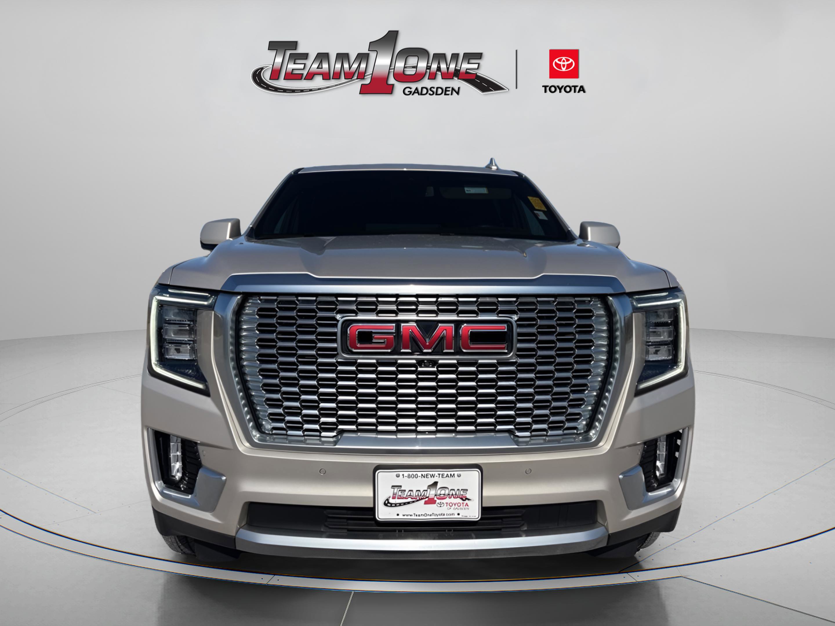 Used 2023 GMC Yukon XL Denali image 4
