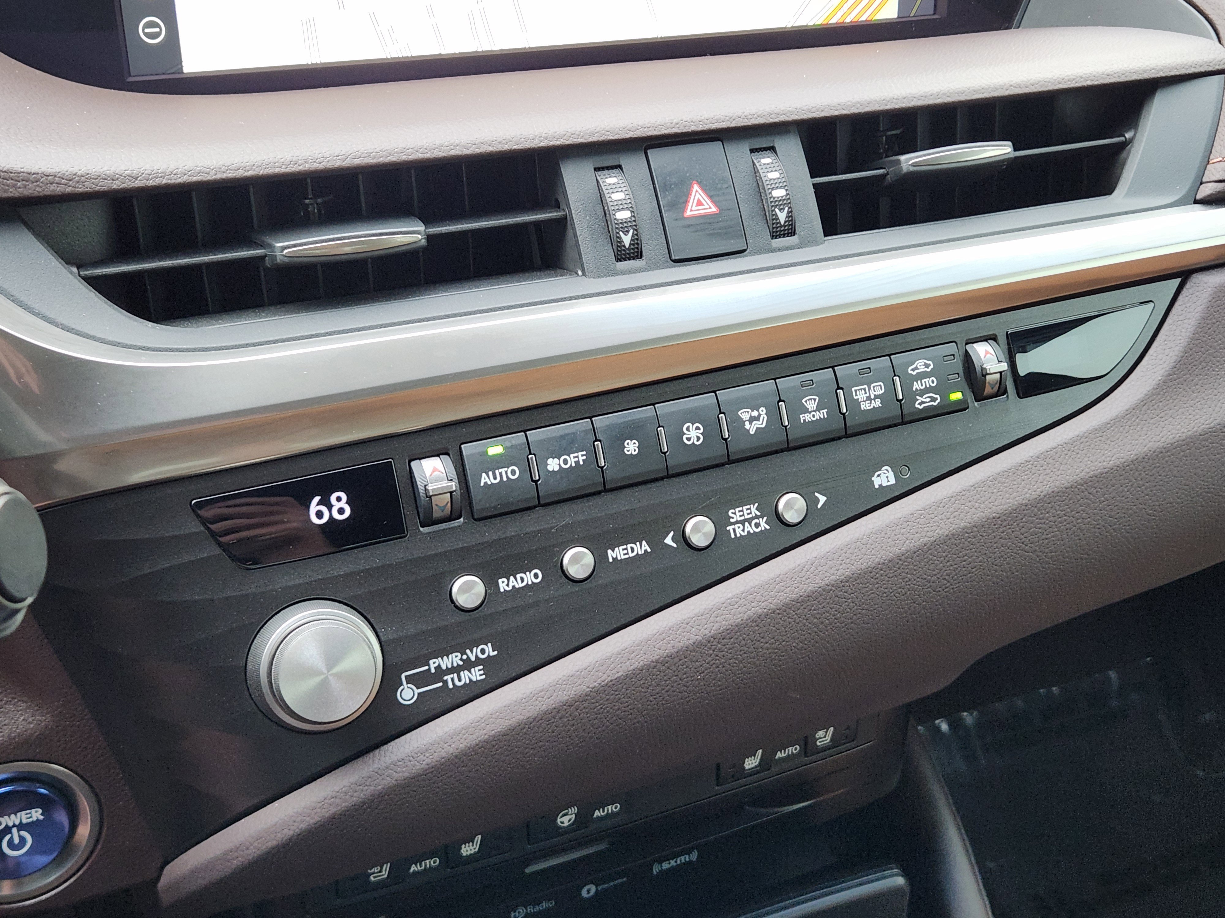 Used 2021 Lexus ES 300h w/ Premium Package image 22