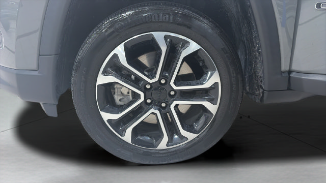 Used 2023 Jeep Compass Limited AWD/4WD image 25