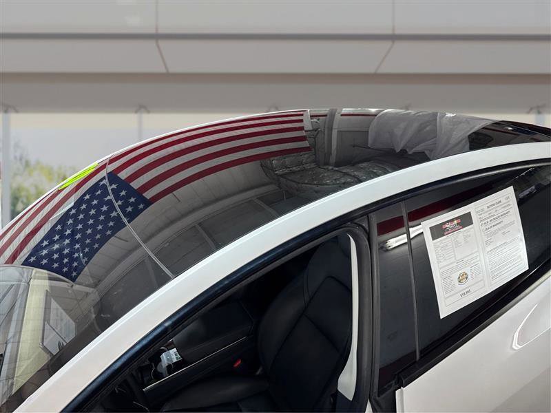 Used 2020 Tesla Model Y Long Range image 11