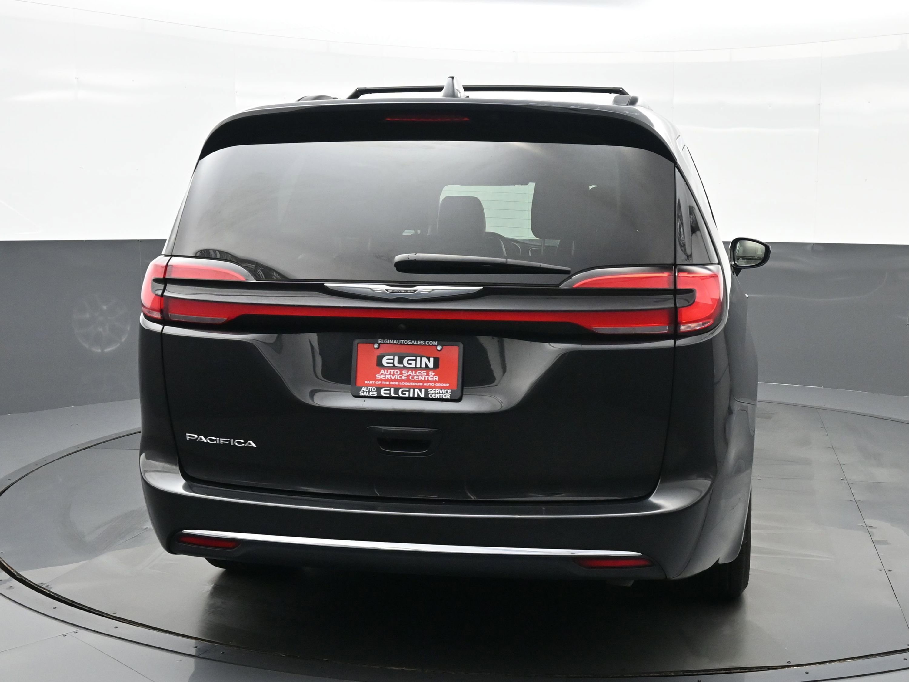 Used 2022 Chrysler Pacifica Touring-L FWD image 5