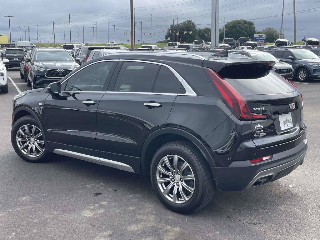 Used 2019 Cadillac XT4 Premium Luxury w/ Technology Package AWD/4WD image 5