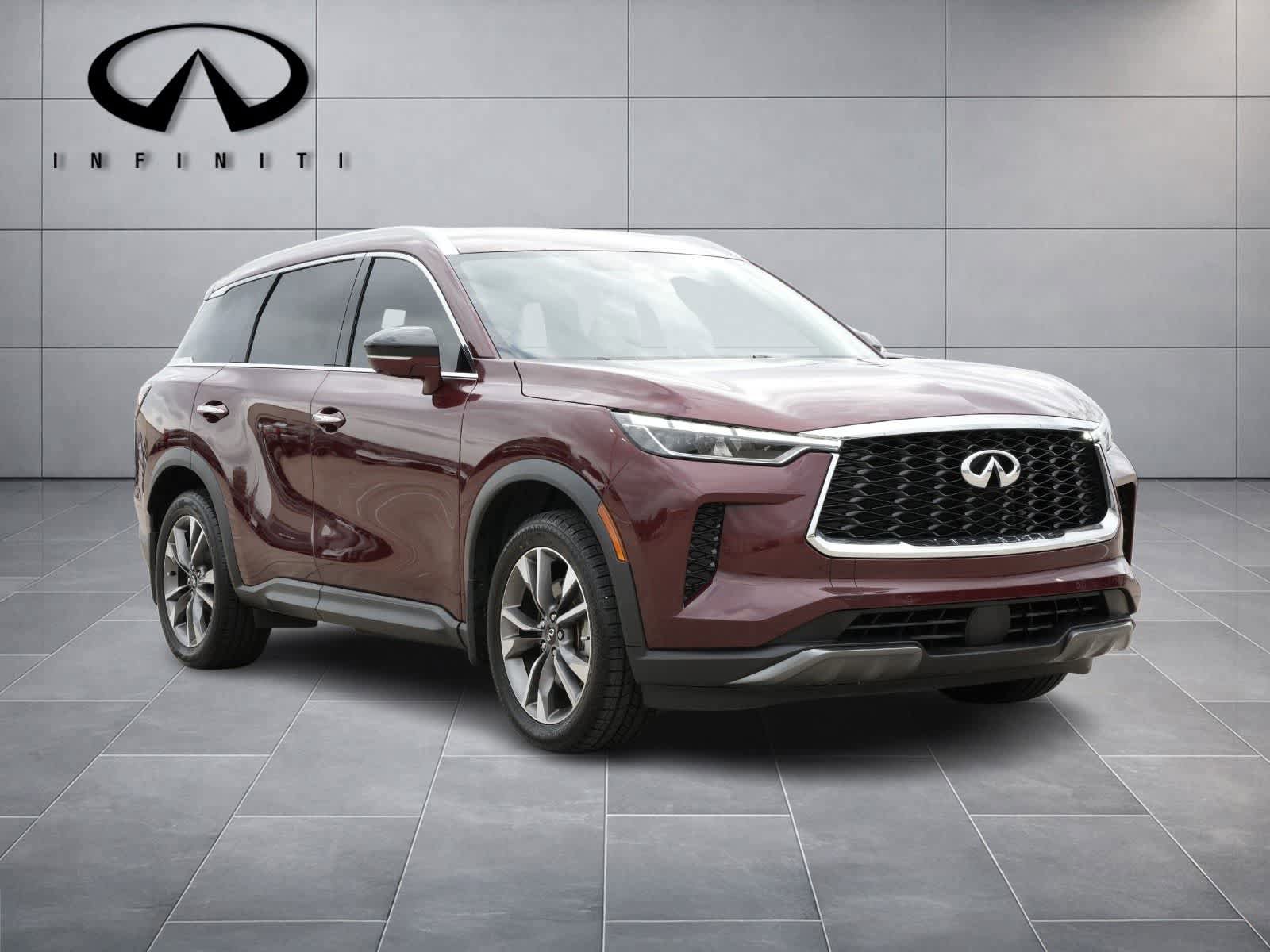 Used 2022 INFINITI QX60 Luxe w/ Cargo Package FWD image 3