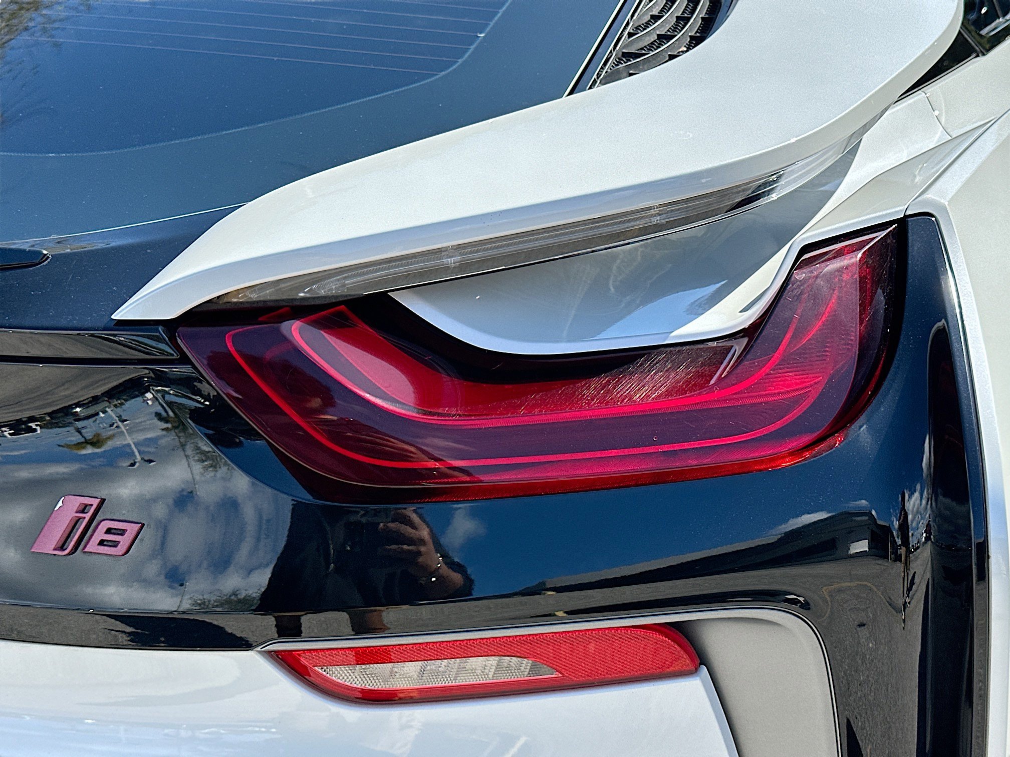 Used 2019 BMW i8 Coupe image 31