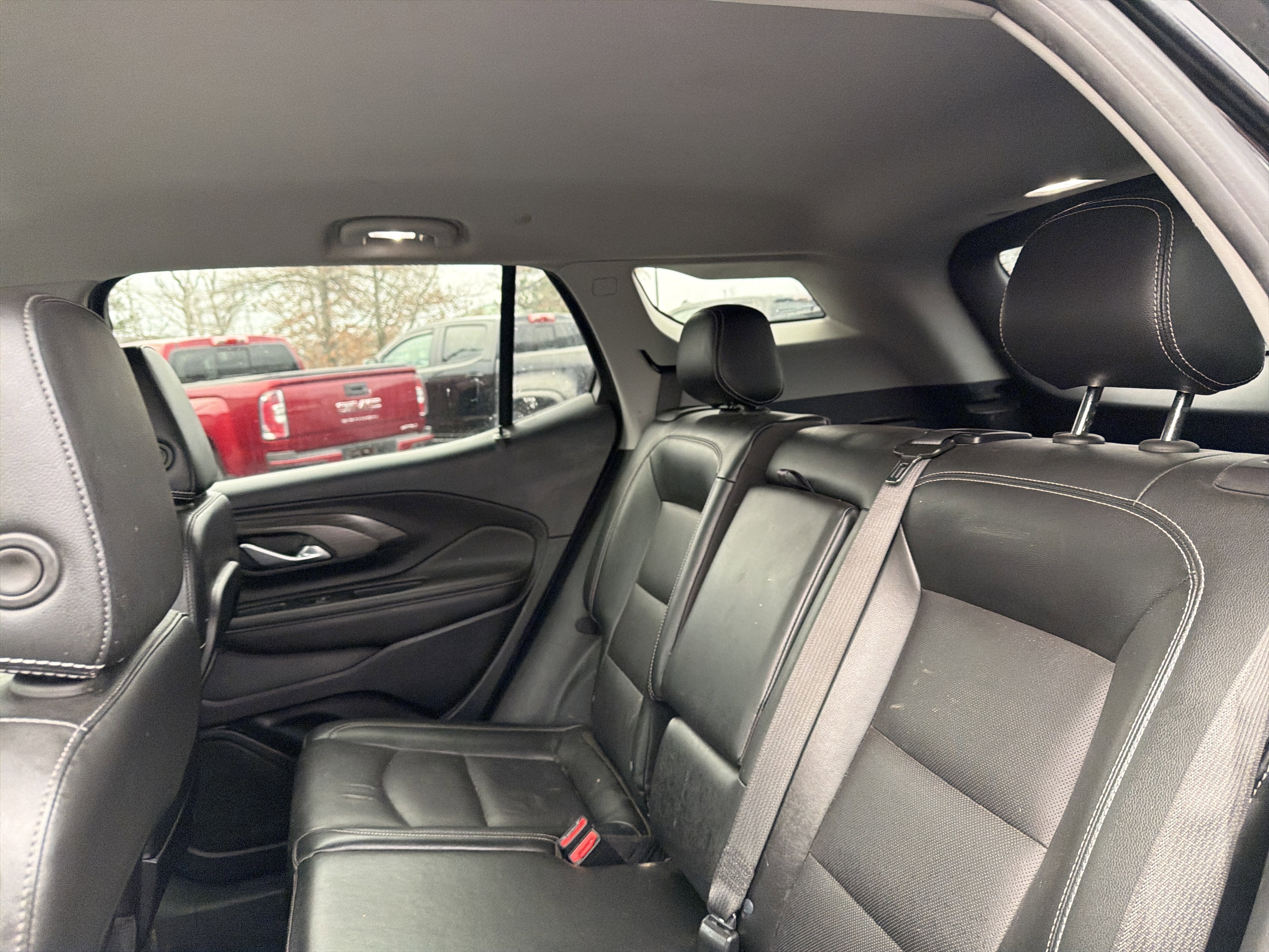 Certified 2023 GMC Terrain SLT image 28