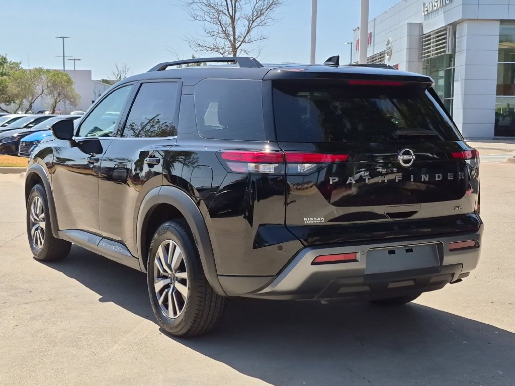 Certified 2026 Nissan Pathfinder SL FWD image 6
