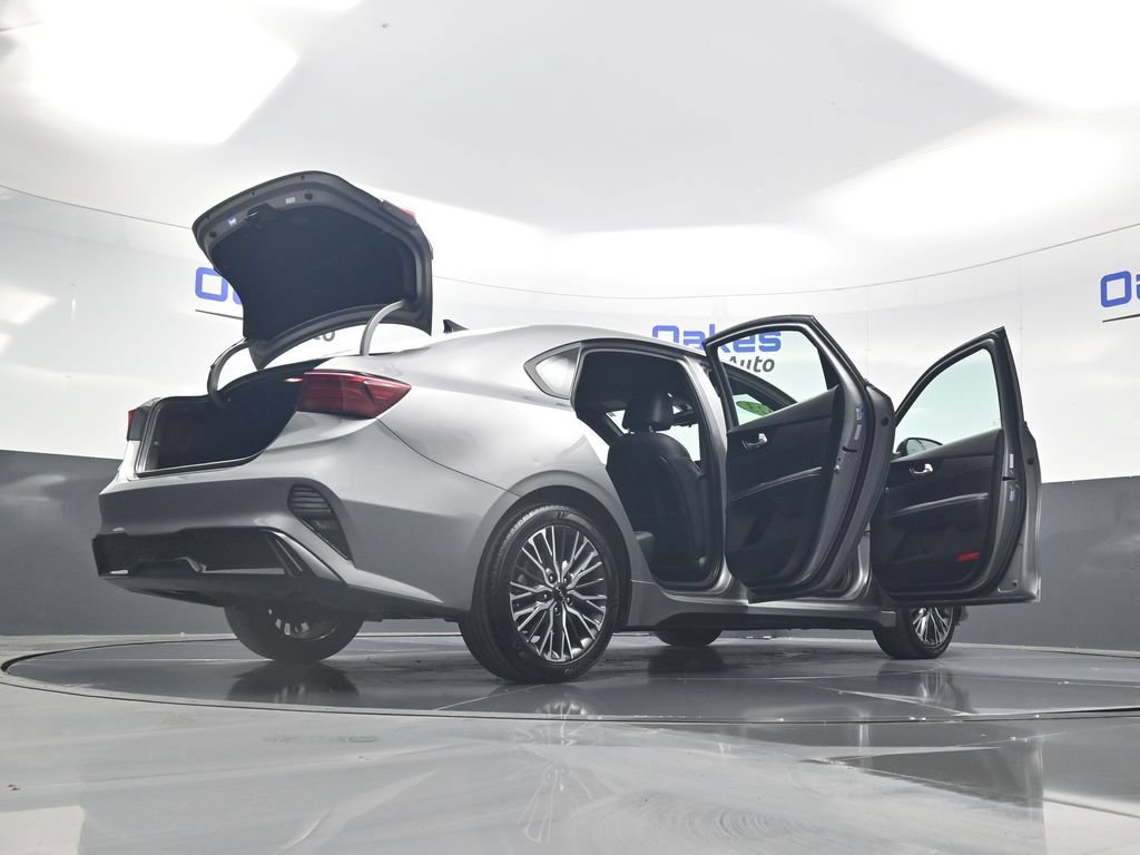 Certified 2023 Kia Forte GT-Line w/ GT-Line Premium Package FWD image 60