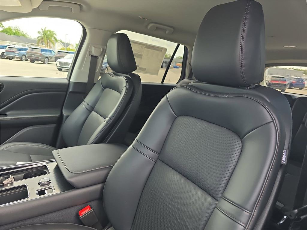 New 2026 Lincoln Aviator 2WD image 15