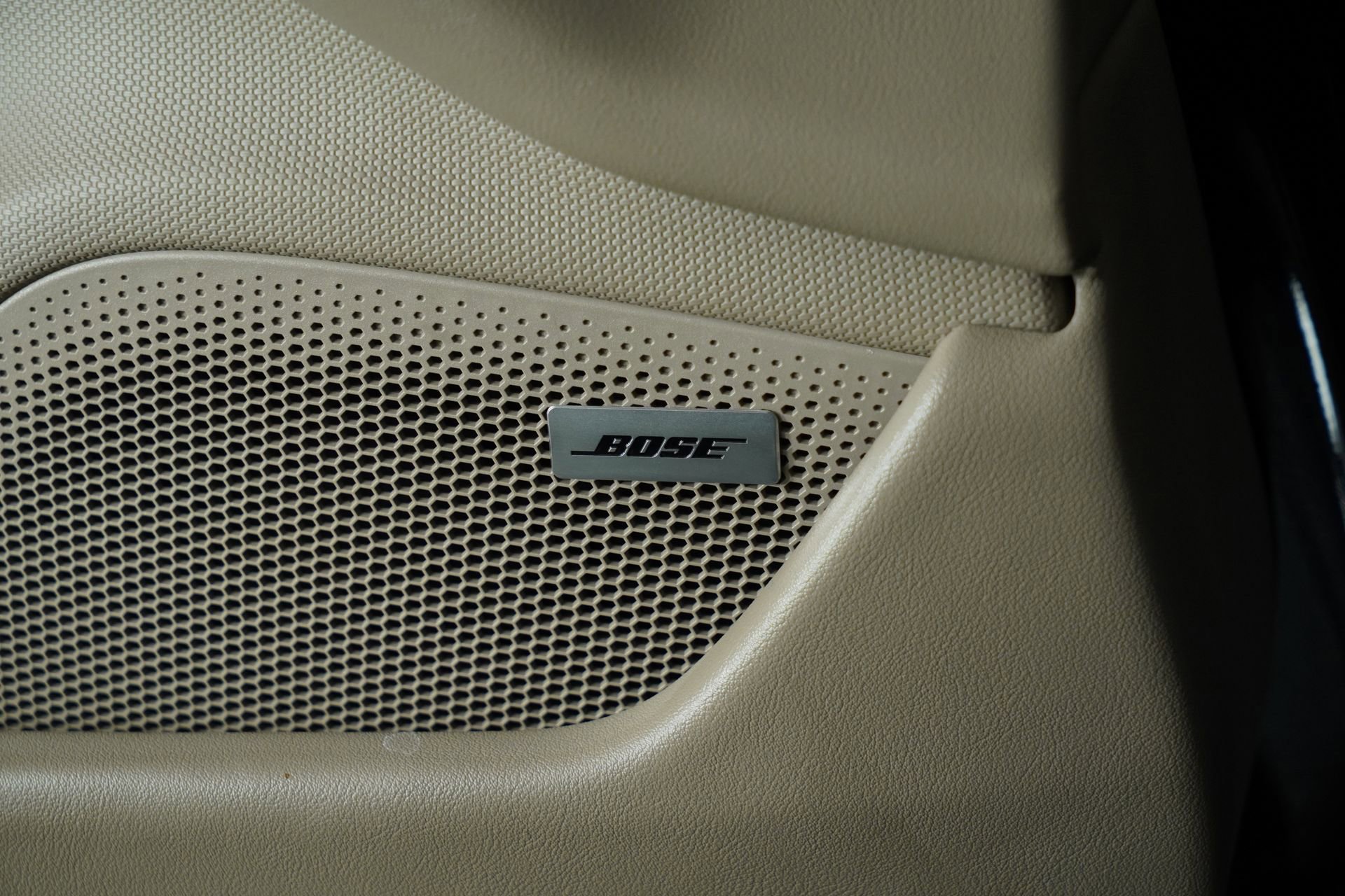 Used 2022 Porsche Taycan image 41