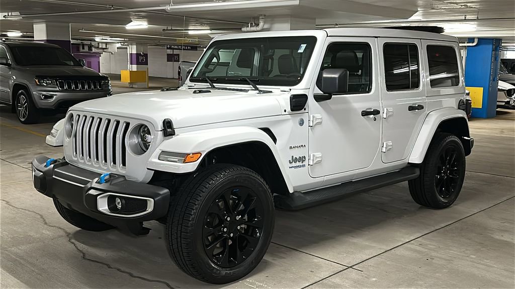 Used 2022 Jeep Wrangler Unlimited Sahara w/ Cold Weather Group AWD/4WD image 2