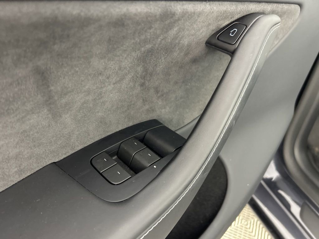 Used 2024 Tesla Model Y Long Range image 14