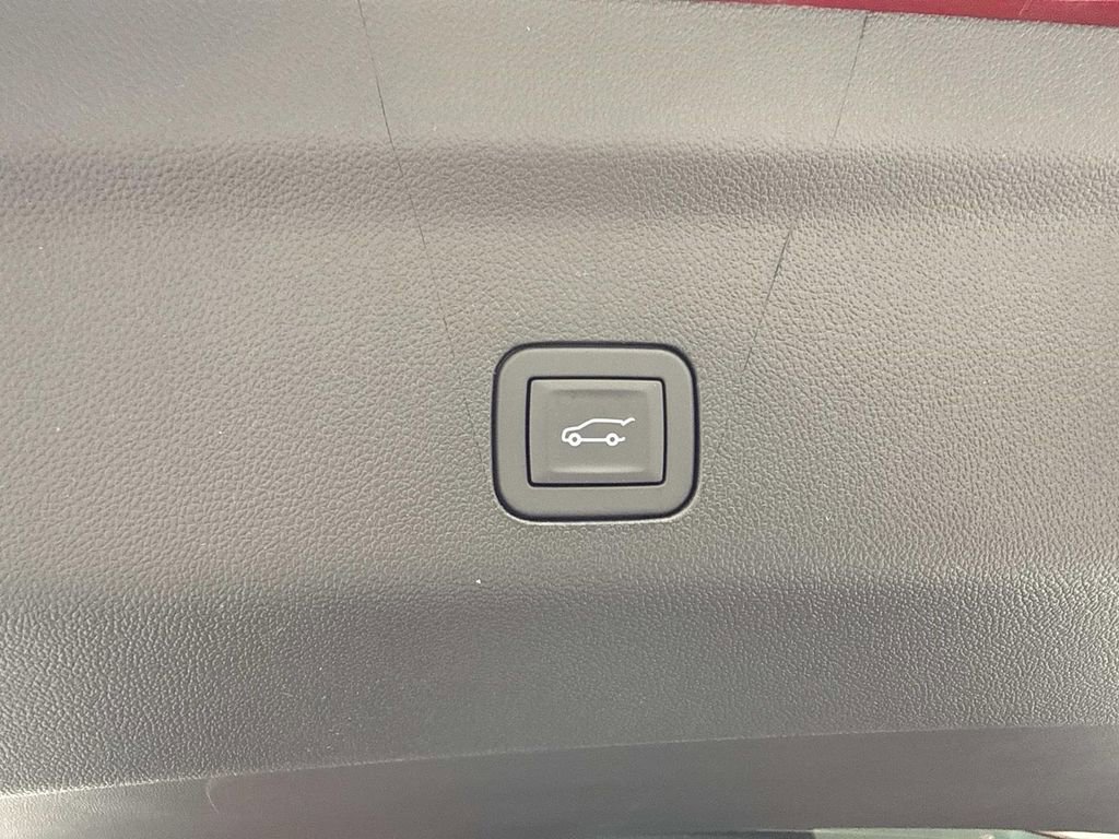 New 2026 Cadillac Escalade V image 12