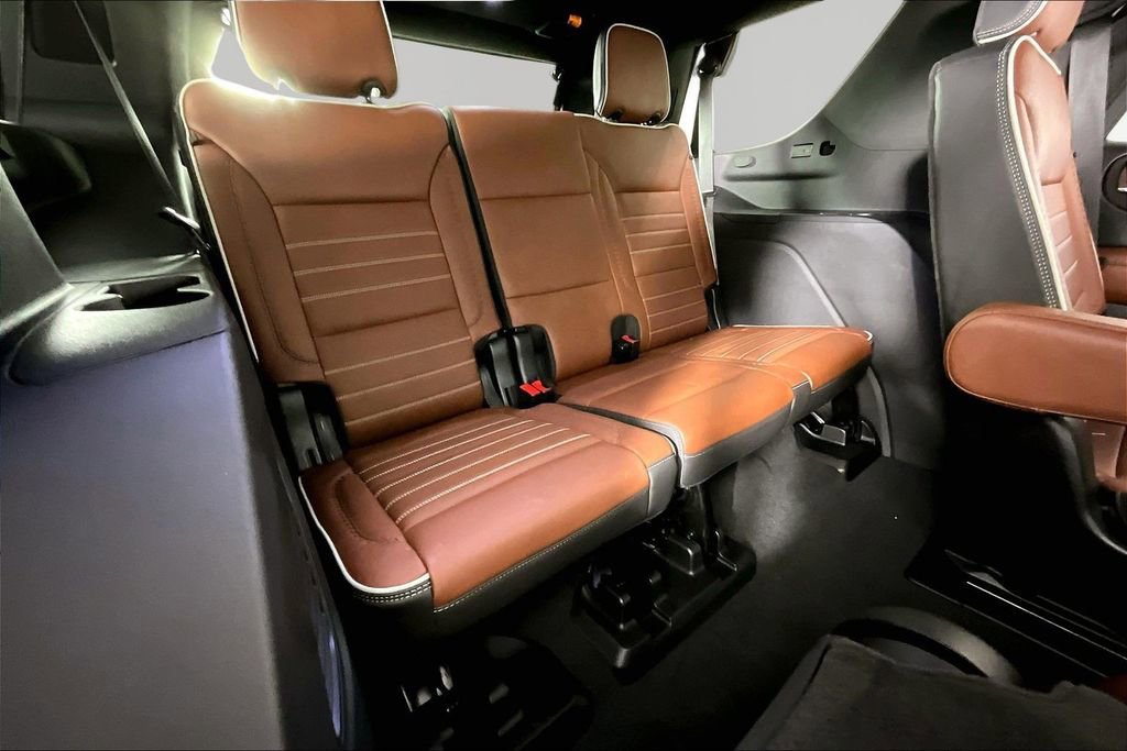 Certified 2024 GMC Yukon Denali Ultimate w/ LPO, Illumination Package AWD/4WD image 25
