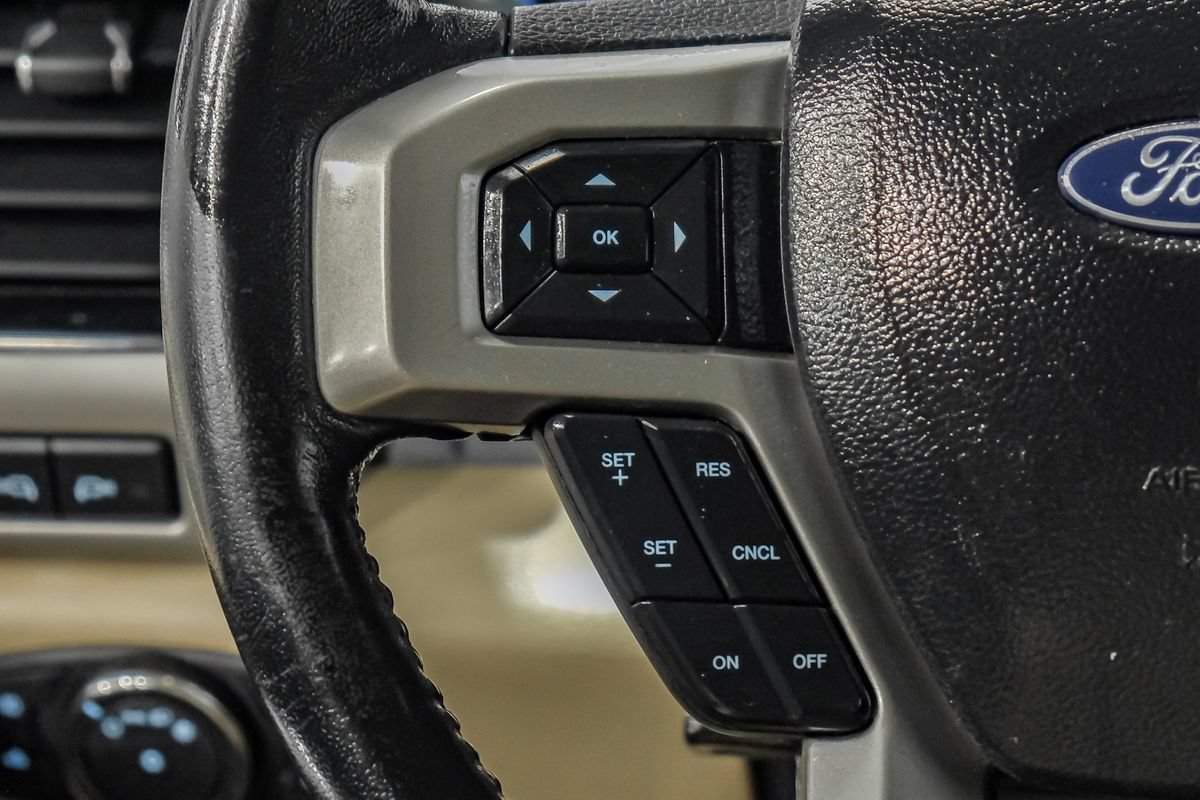 Used 2020 Ford F250 Lariat w/ Lariat Value Package AWD/4WD image 17
