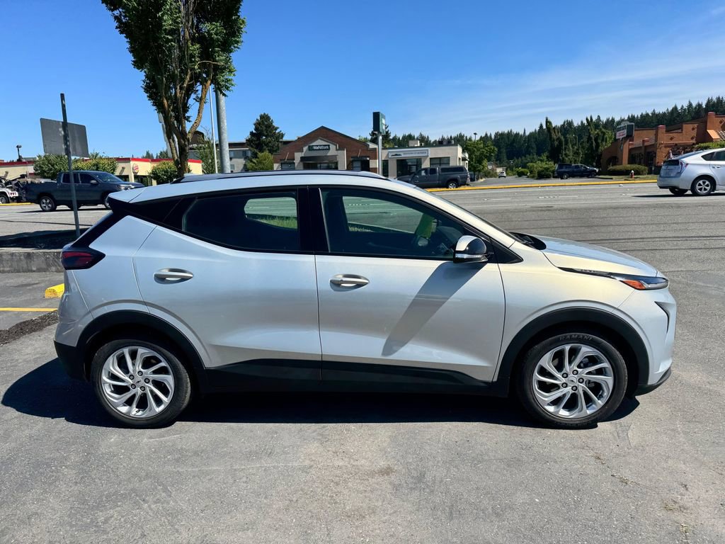 Used 2023 Chevrolet Bolt EUV LT FWD image 8