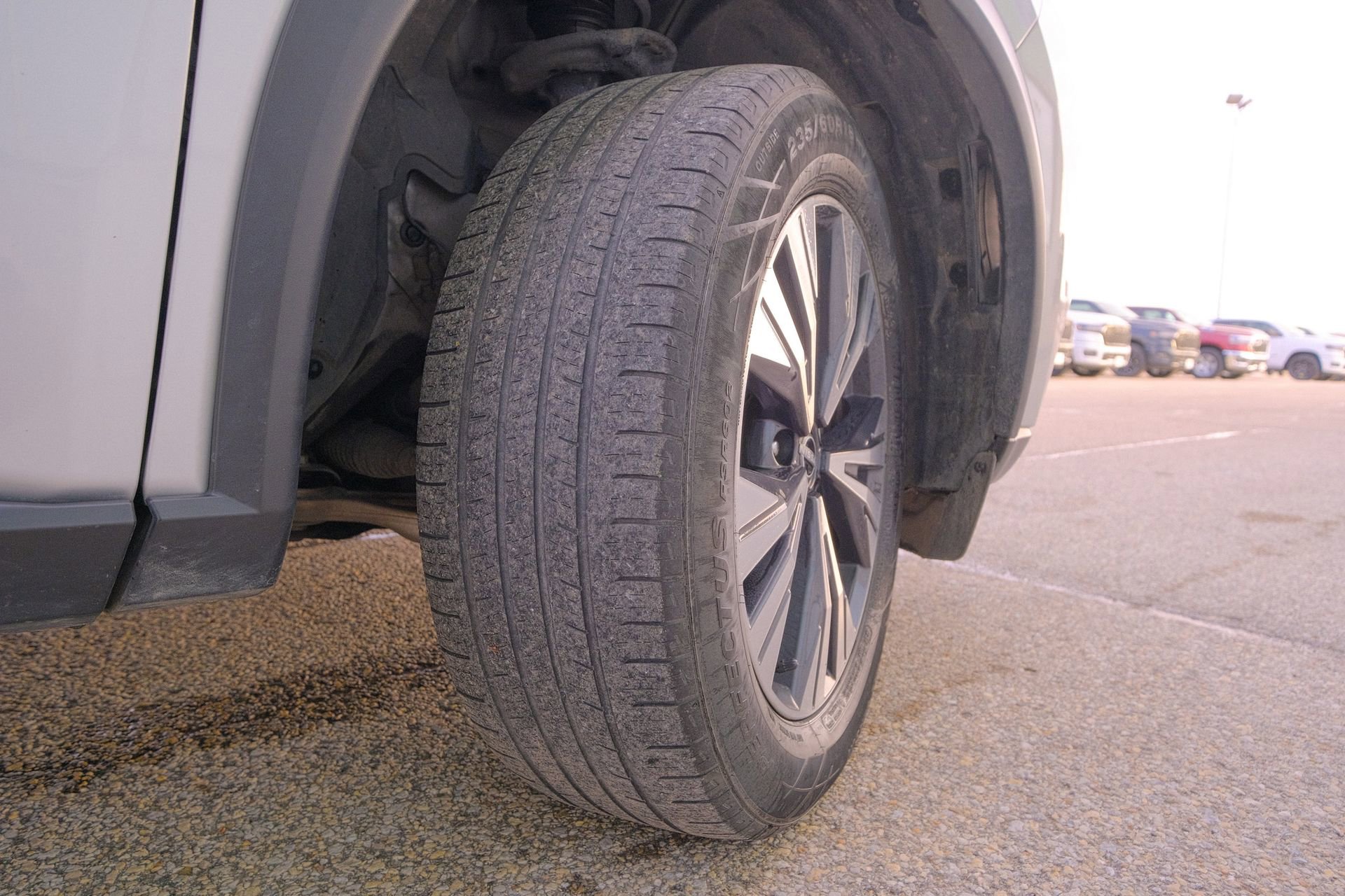 Used 2023 Nissan Rogue SV image 43