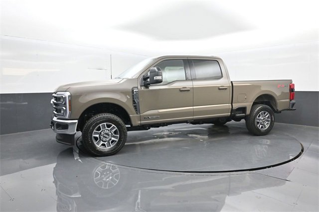 New 2026 Ford F250 Lariat w/ FX4 Off-Road Package image 4