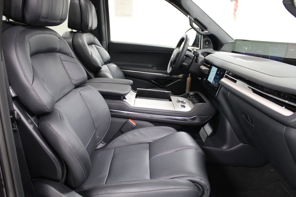 New 2026 Lincoln Navigator L Reserve image 32