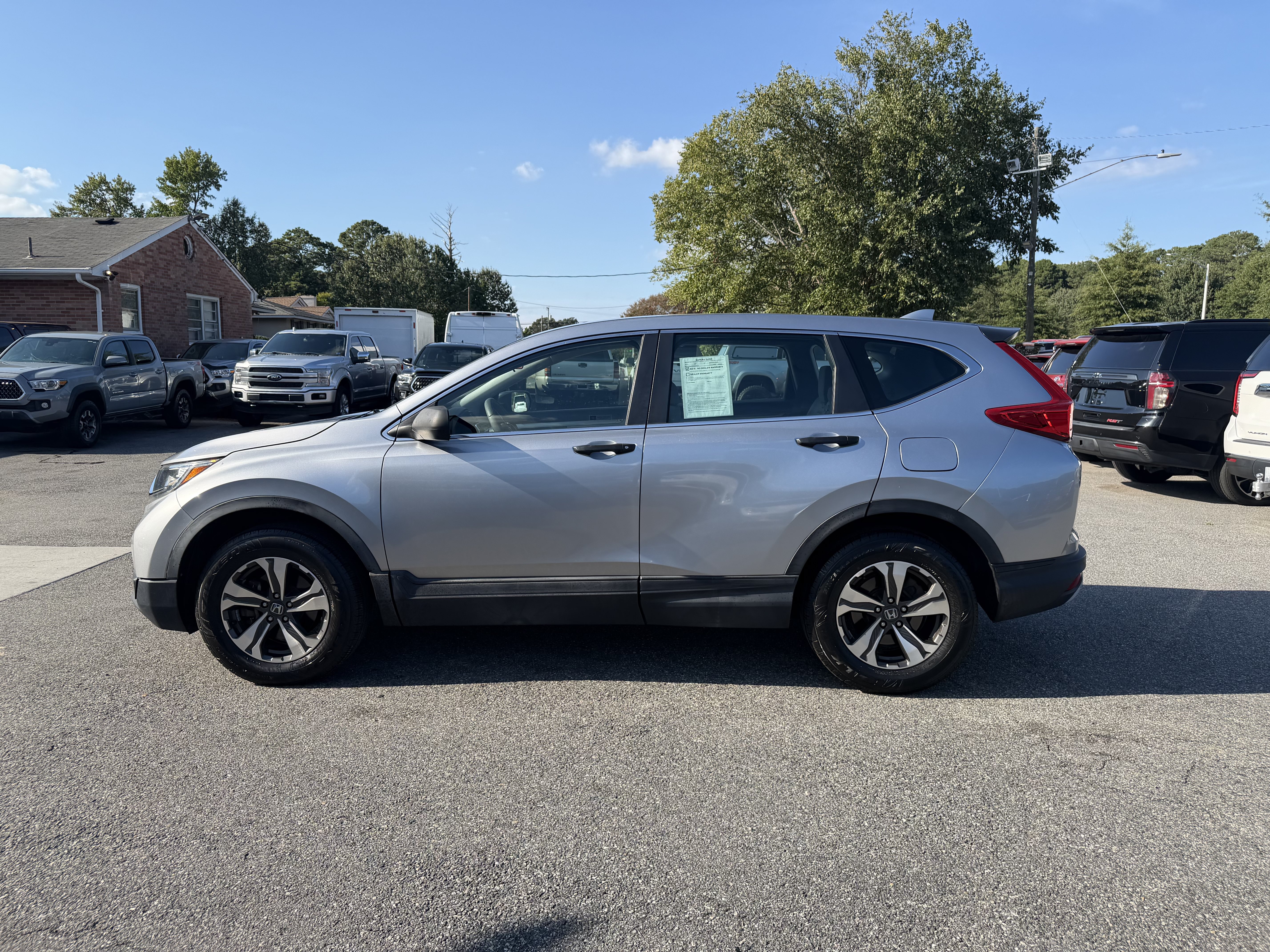 Used 2018 Honda CR-V LX image 9