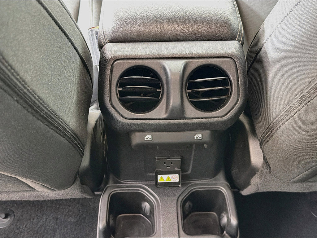Used 2021 Jeep Wrangler Unlimited Sahara w/ Uconnect 4C Nav & Sound Group AWD/4WD image 27