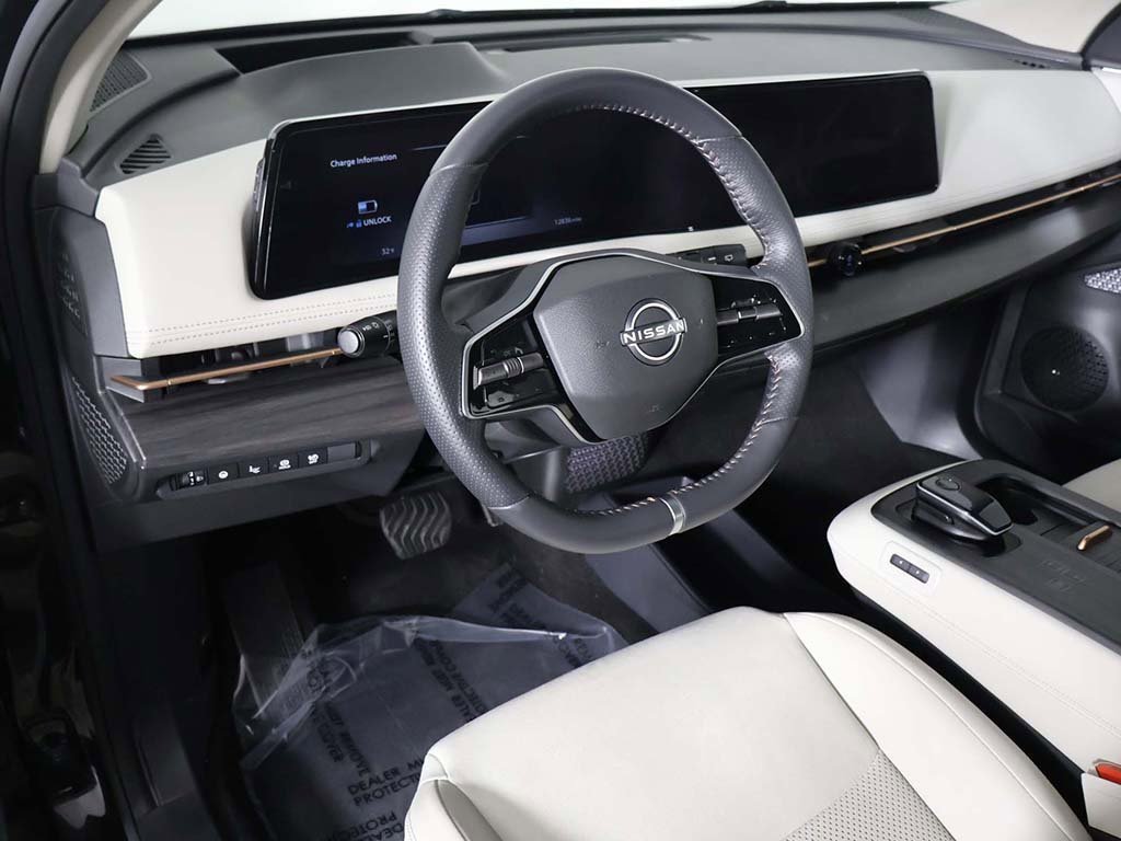 Used 2023 Nissan Ariya AWD image 28